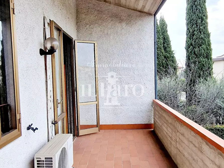 Immagine 22 di Villetta a schiera in vendita  a Campi Bisenzio