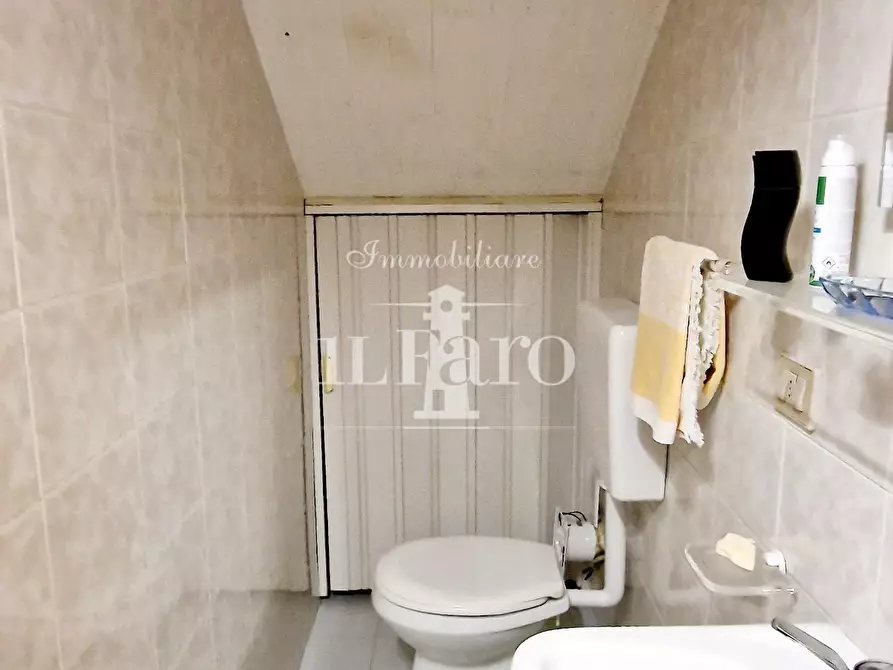 Immagine 27 di Villetta a schiera in vendita  a Campi Bisenzio