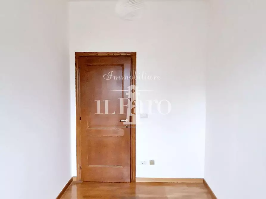 Immagine 20 di Villetta a schiera in vendita  a Campi Bisenzio