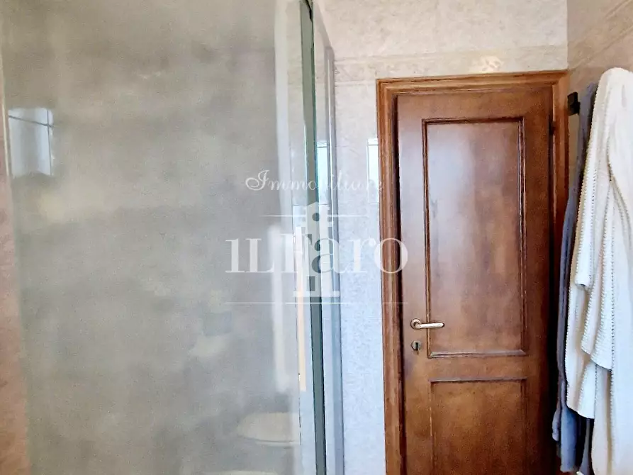 Immagine 30 di Villetta a schiera in vendita  a Campi Bisenzio