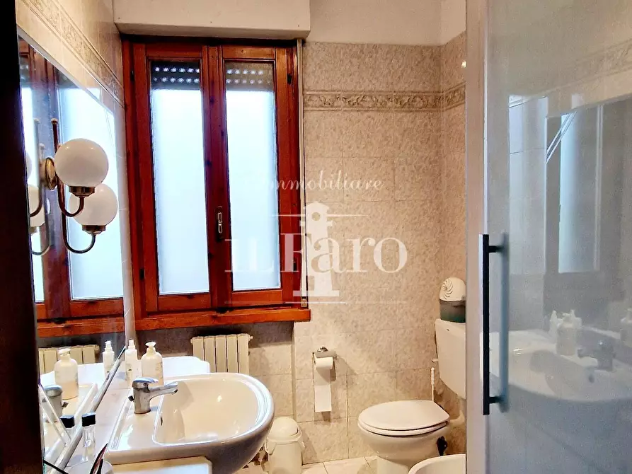 Immagine 28 di Villetta a schiera in vendita  a Campi Bisenzio