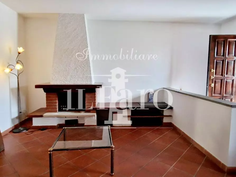 Immagine 9 di Villetta a schiera in vendita  a Campi Bisenzio