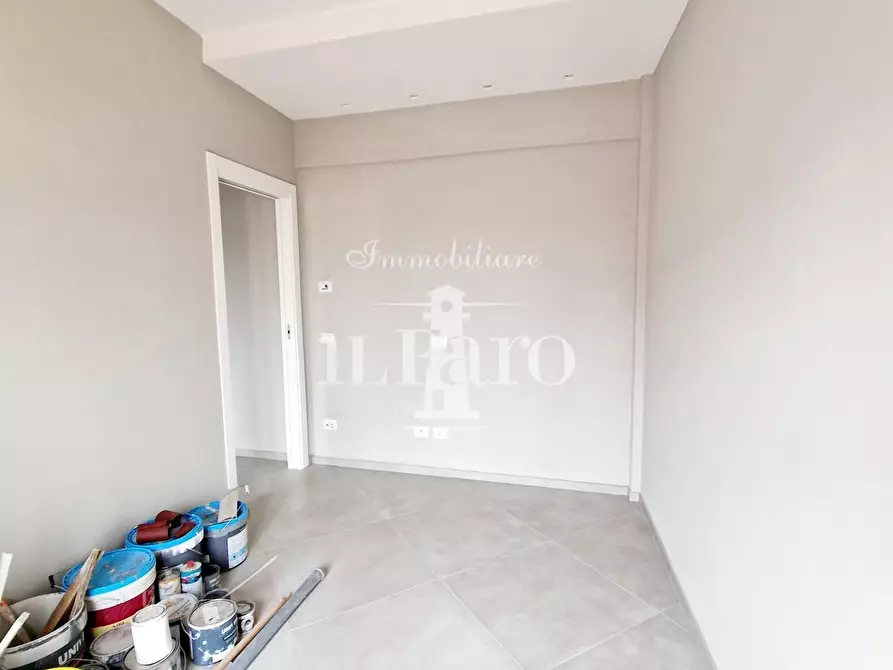 Immagine 25 di Appartamento in vendita  a Campi Bisenzio