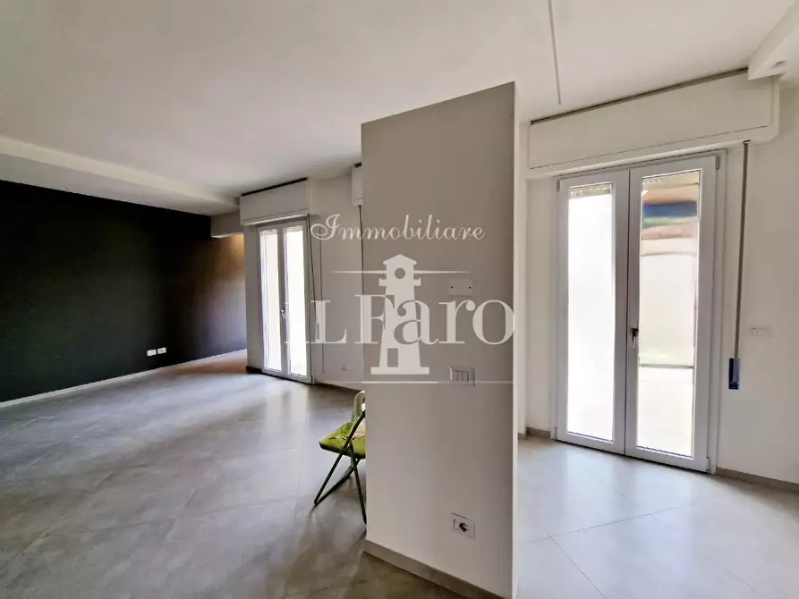 Immagine 11 di Appartamento in vendita  a Campi Bisenzio