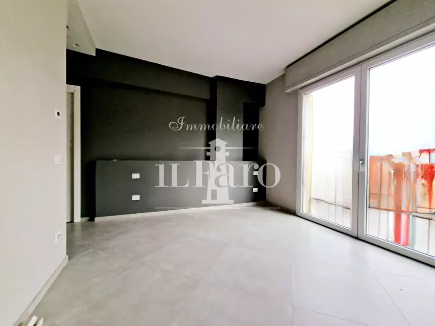 Immagine 17 di Appartamento in vendita  a Campi Bisenzio