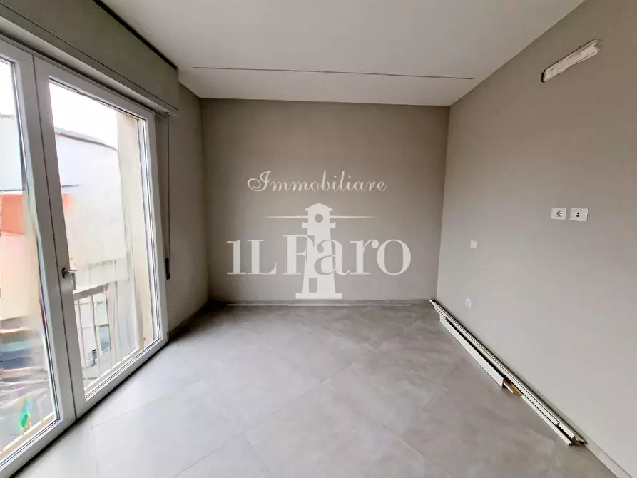 Immagine 19 di Appartamento in vendita  a Campi Bisenzio