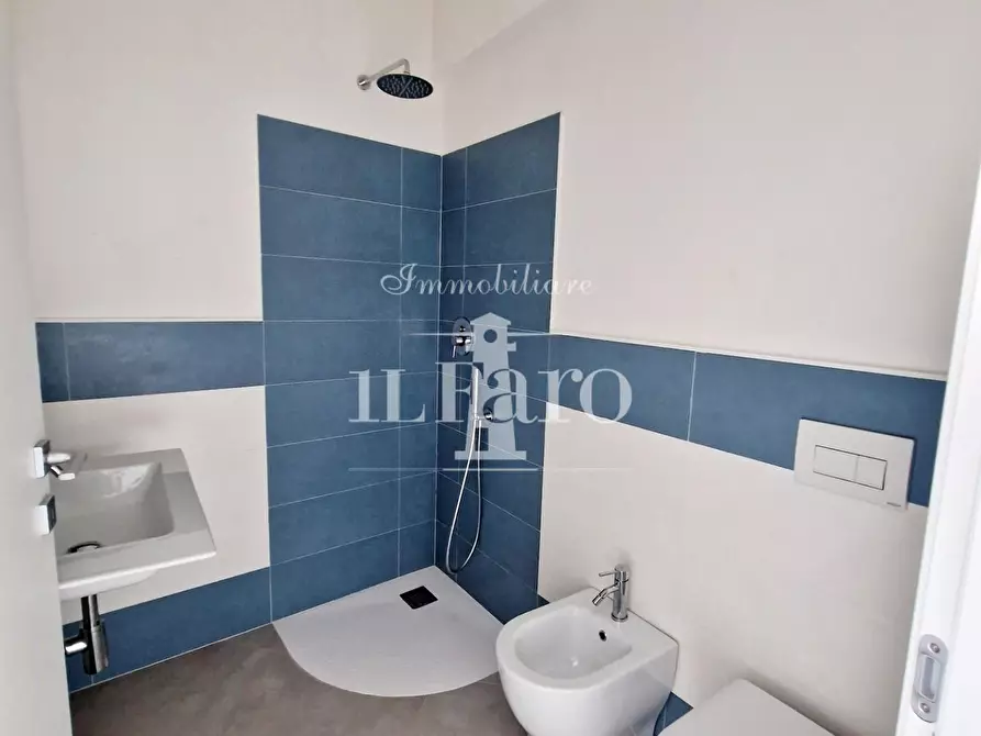 Immagine 15 di Appartamento in vendita  a Campi Bisenzio