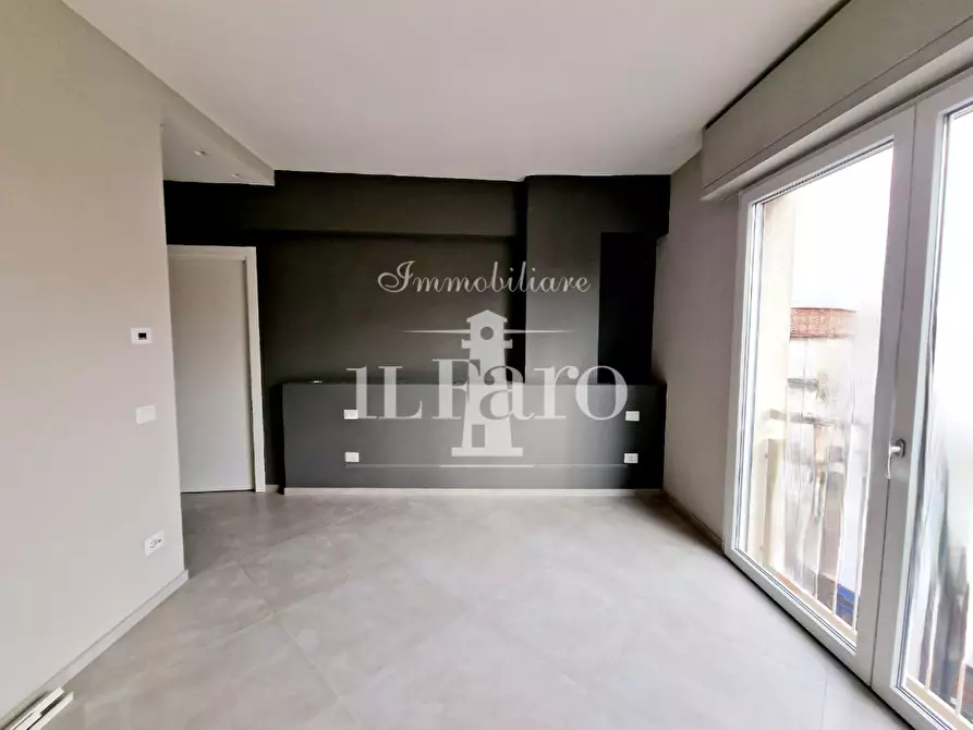 Immagine 18 di Appartamento in vendita  a Campi Bisenzio