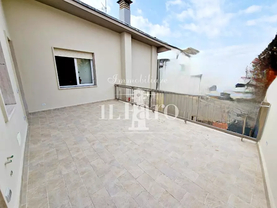 Immagine 2 di Appartamento in vendita  a Campi Bisenzio