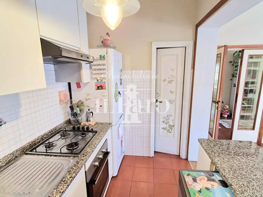 Immagine 8 di Villa in vendita  a Signa