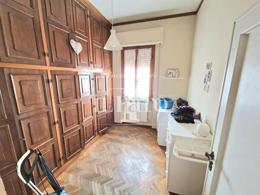 Immagine 21 di Villa in vendita  a Signa