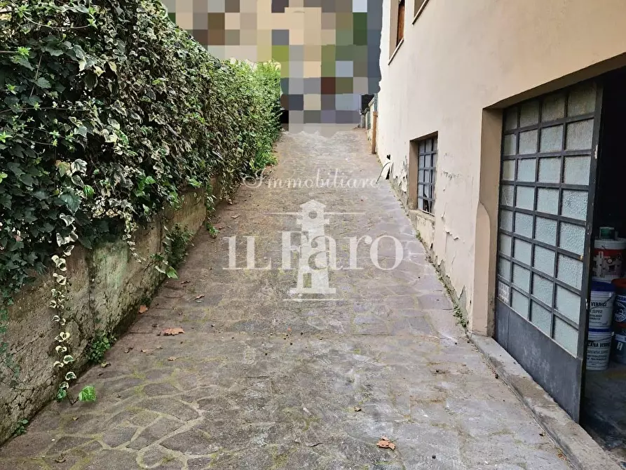 Immagine 44 di Villa in vendita  a Signa