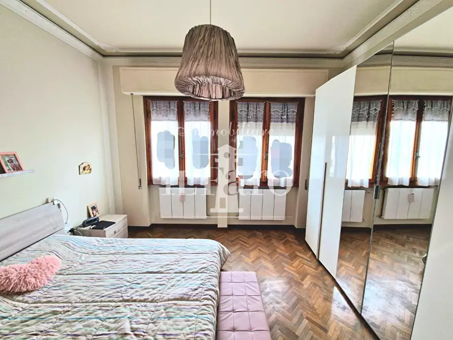 Immagine 12 di Villa in vendita  a Signa