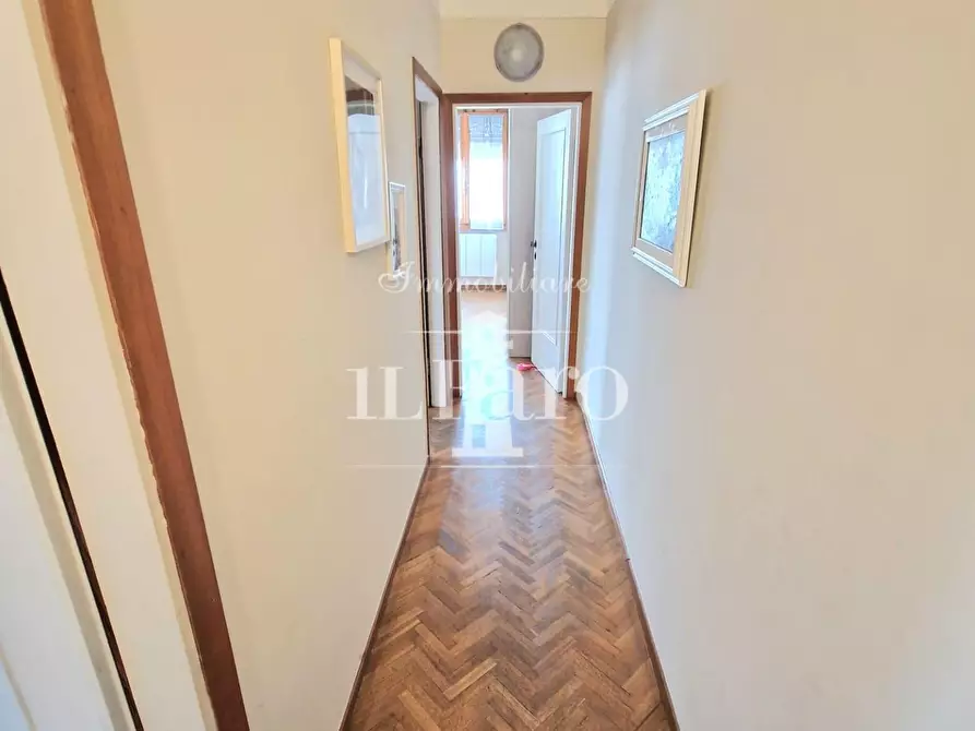 Immagine 17 di Villa in vendita  a Signa