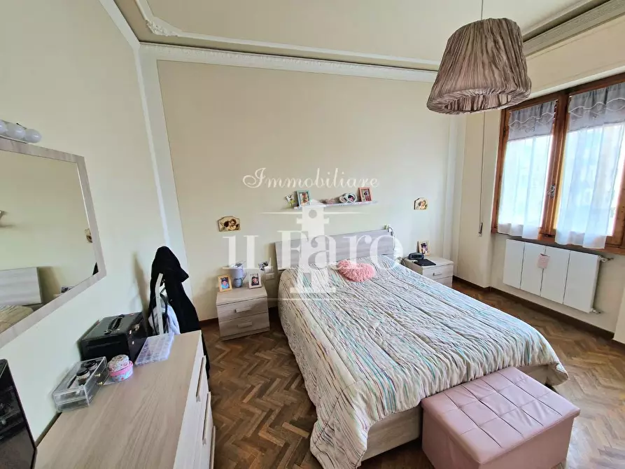 Immagine 14 di Villa in vendita  a Signa