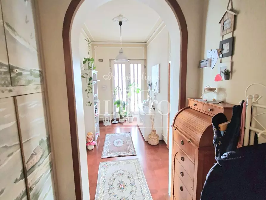 Immagine 11 di Villa in vendita  a Signa