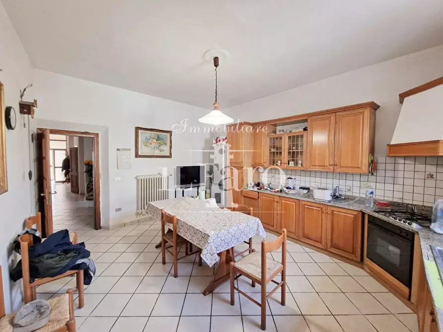 Immagine 6 di Appartamento in vendita  a Prato