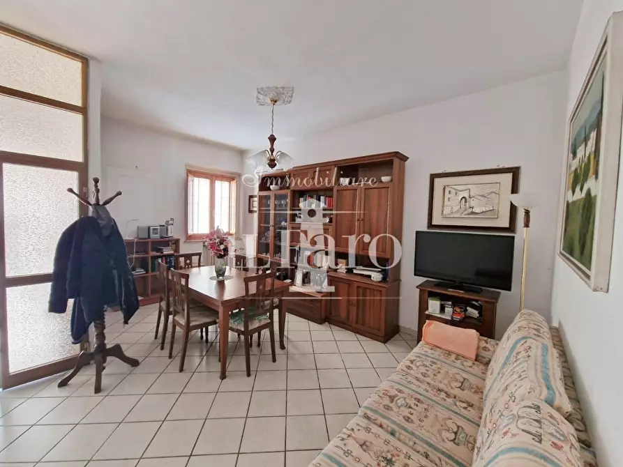 Immagine 2 di Appartamento in vendita  a Prato