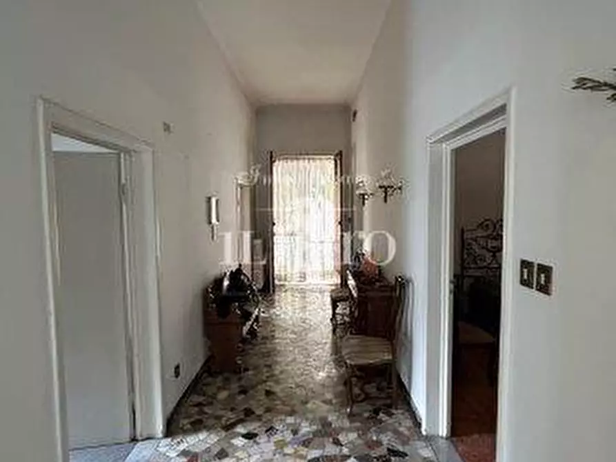 Immagine 12 di Casa indipendente in vendita  a Firenze
