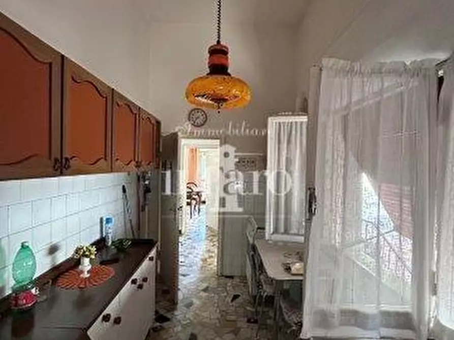Immagine 4 di Casa indipendente in vendita  a Firenze