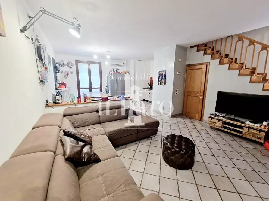 Immagine 10 di Terratetto in vendita  a Campi Bisenzio