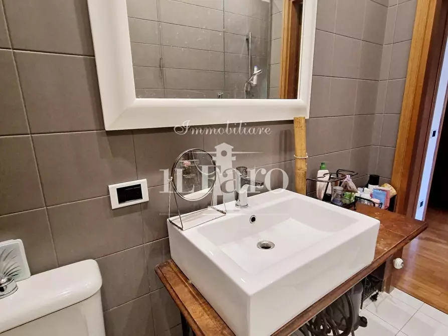 Immagine 36 di Terratetto in vendita  a Campi Bisenzio