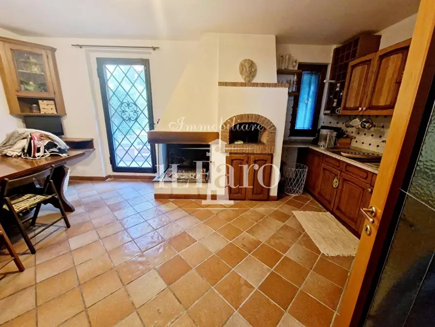 Immagine 33 di Terratetto in vendita  a Campi Bisenzio