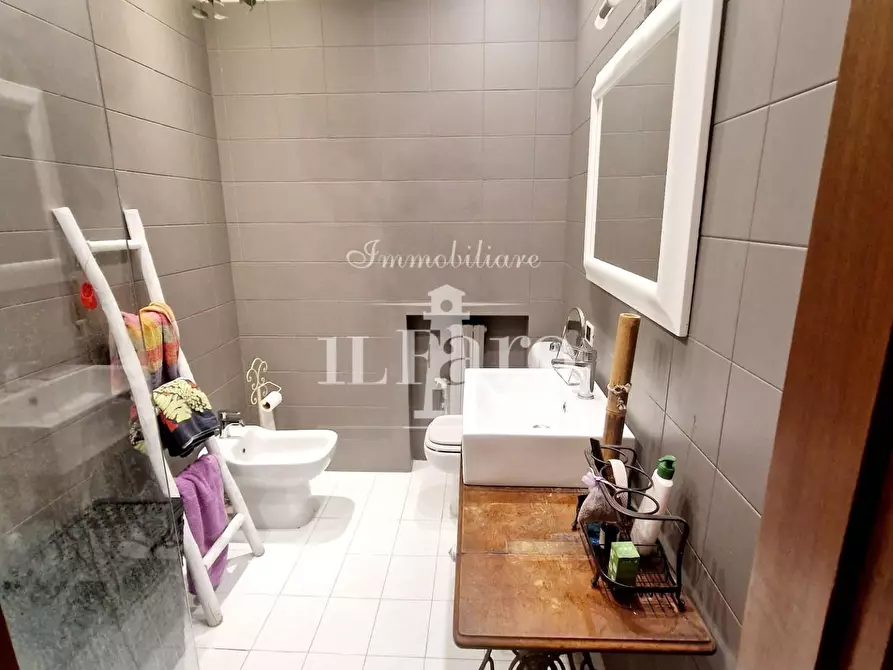 Immagine 37 di Terratetto in vendita  a Campi Bisenzio