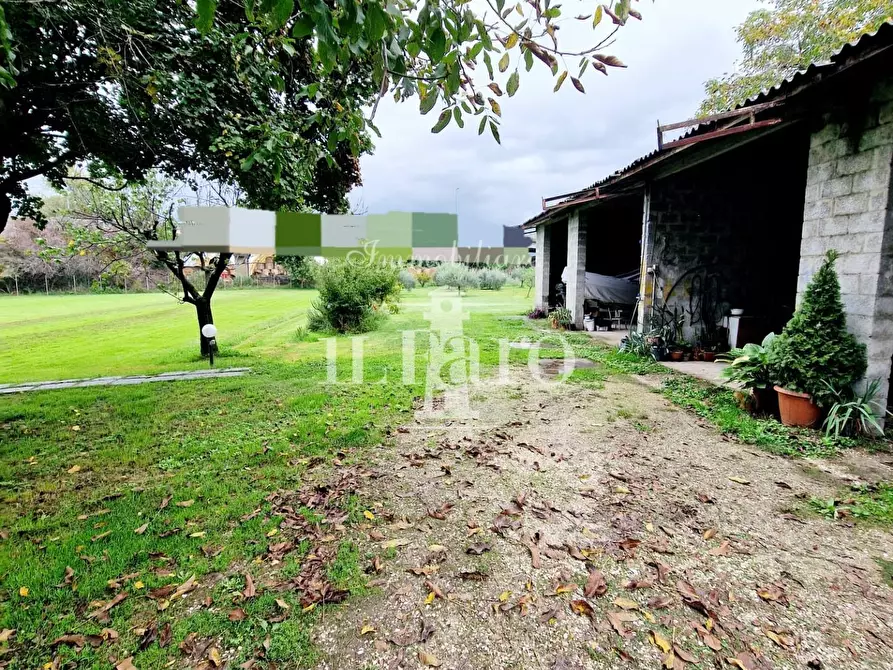 Immagine 6 di Porzione di casa in vendita  a Campi Bisenzio