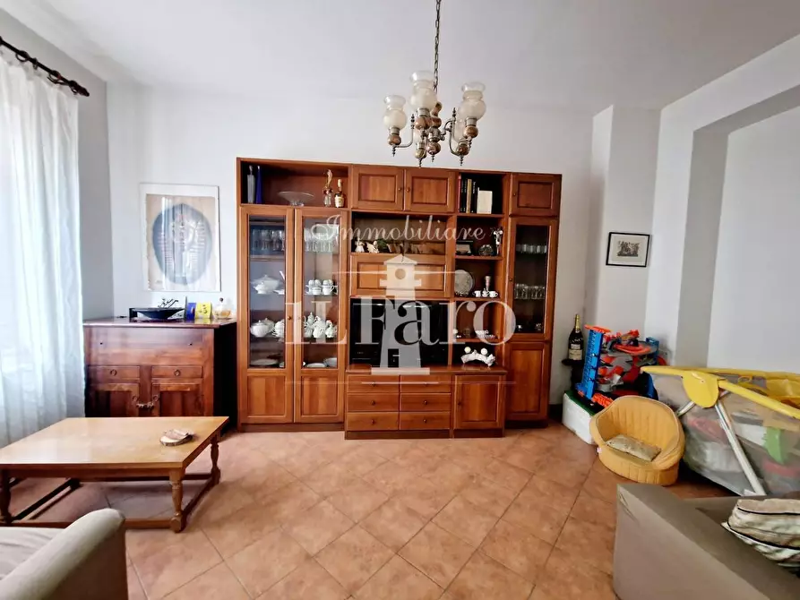 Immagine 23 di Porzione di casa in vendita  a Campi Bisenzio