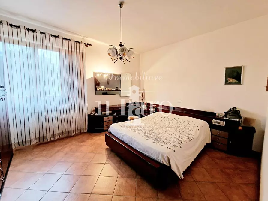 Immagine 35 di Porzione di casa in vendita  a Campi Bisenzio