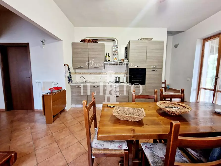 Immagine 19 di Porzione di casa in vendita  a Campi Bisenzio