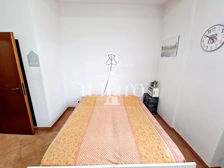 Immagine 42 di Porzione di casa in vendita  a Campi Bisenzio