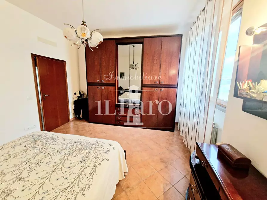 Immagine 37 di Porzione di casa in vendita  a Campi Bisenzio