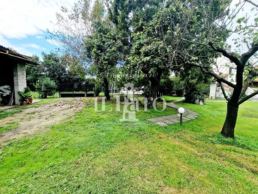 Immagine 12 di Porzione di casa in vendita  a Campi Bisenzio