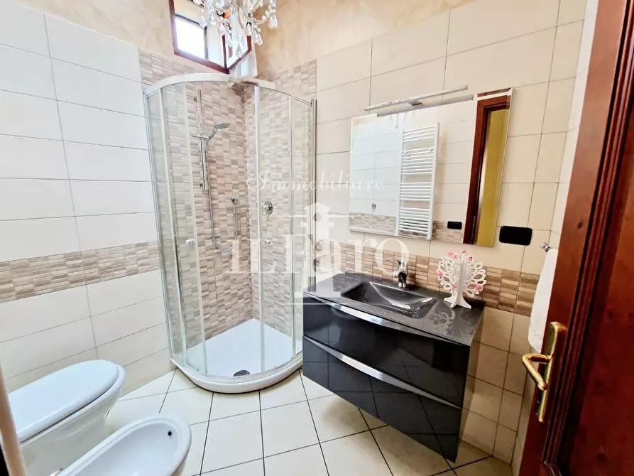 Immagine 43 di Terratetto in vendita  a Campi Bisenzio