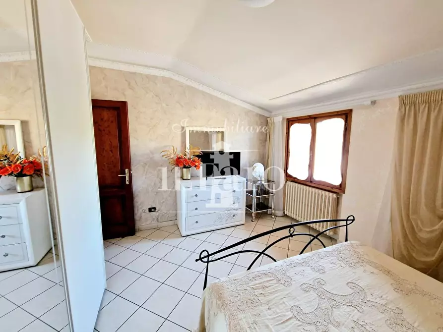 Immagine 26 di Terratetto in vendita  a Campi Bisenzio