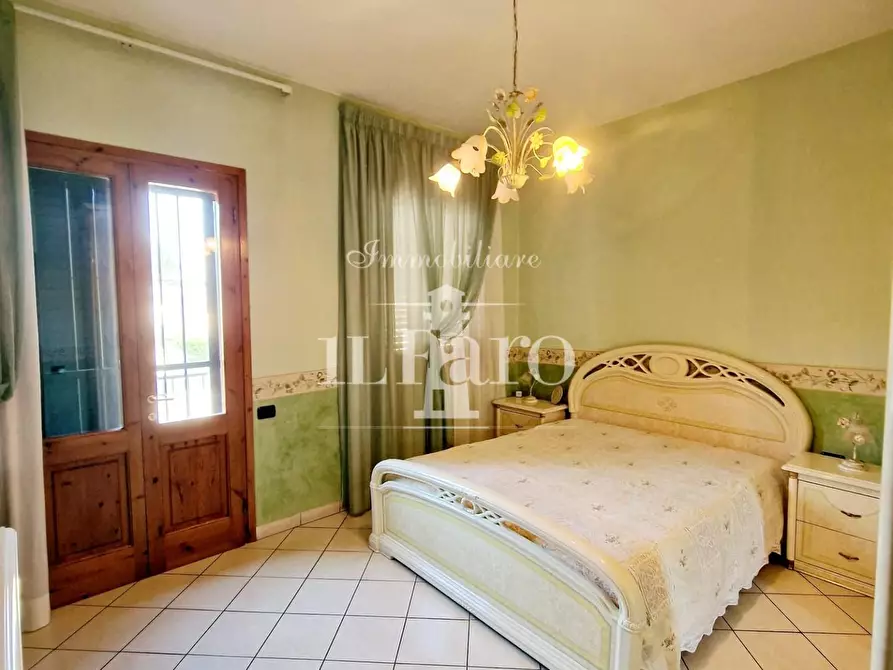 Immagine 21 di Terratetto in vendita  a Campi Bisenzio