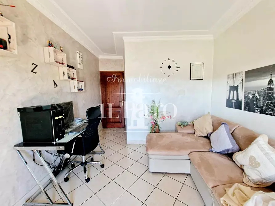 Immagine 32 di Terratetto in vendita  a Campi Bisenzio