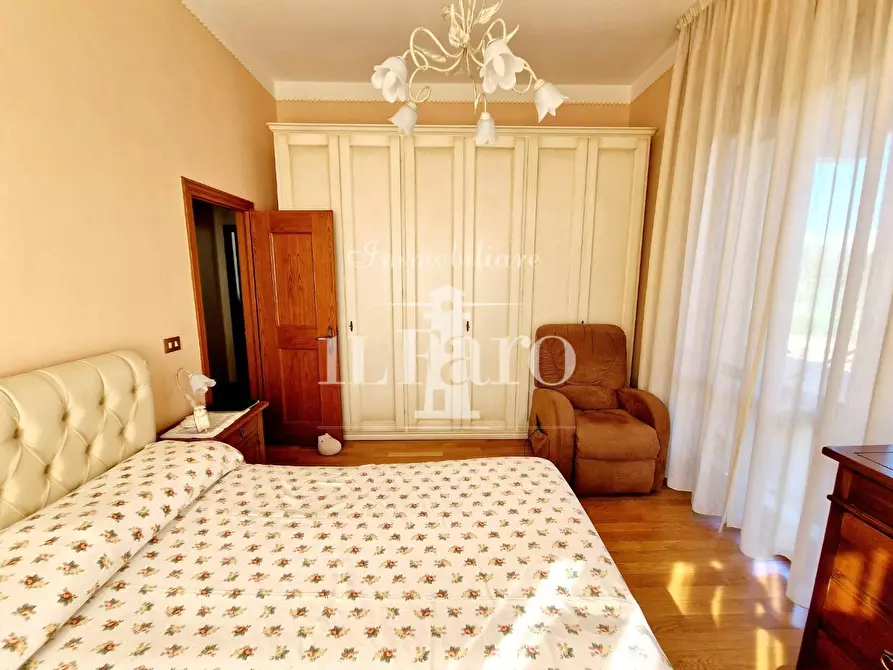 Immagine 27 di Porzione di casa in vendita  a Signa