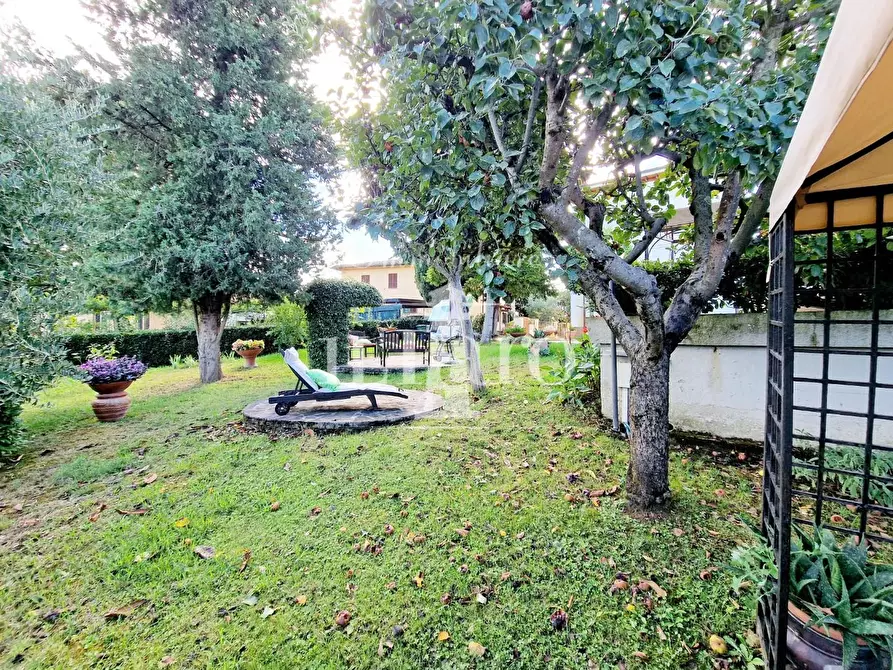 Immagine 5 di Porzione di casa in vendita  a Signa