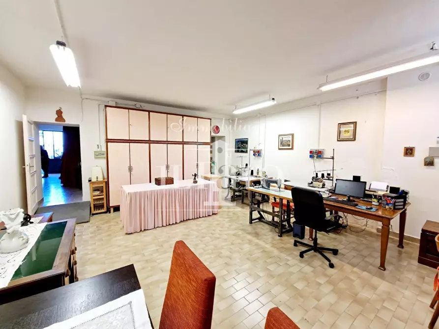 Immagine 59 di Porzione di casa in vendita  a Signa