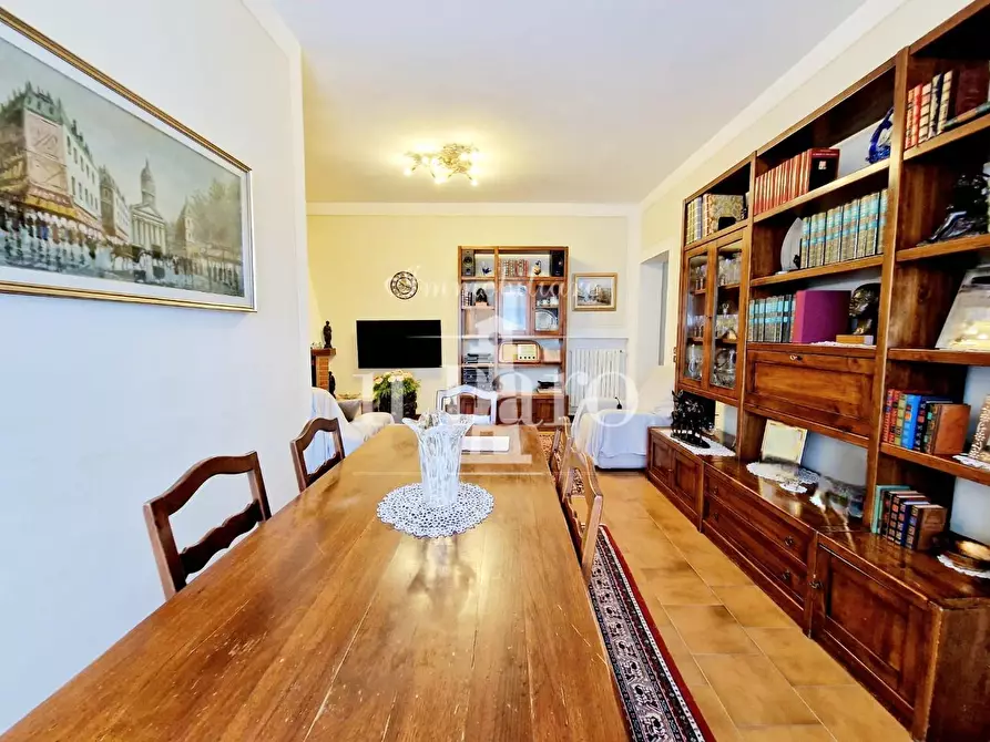 Immagine 15 di Porzione di casa in vendita  a Signa