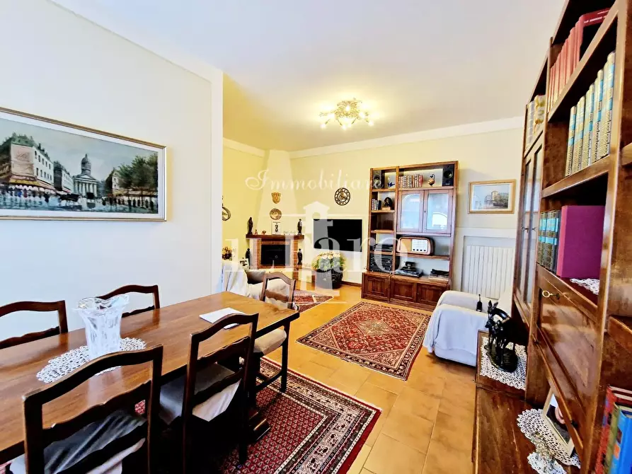 Immagine 14 di Porzione di casa in vendita  a Signa