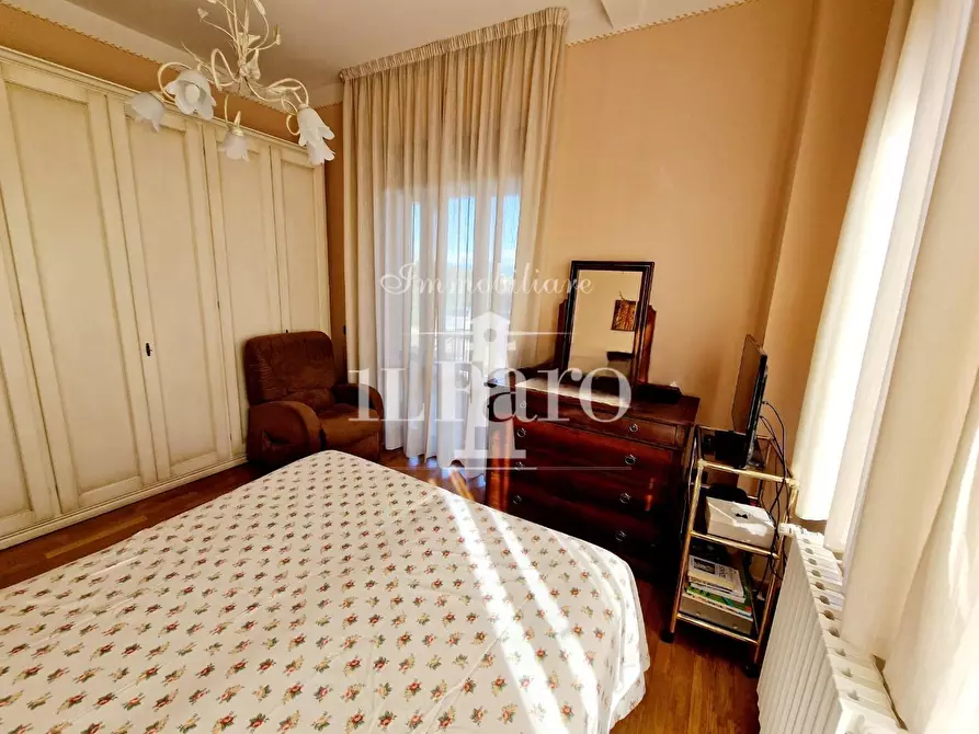 Immagine 26 di Porzione di casa in vendita  a Signa