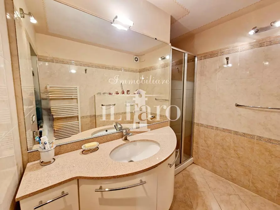 Immagine 63 di Porzione di casa in vendita  a Signa