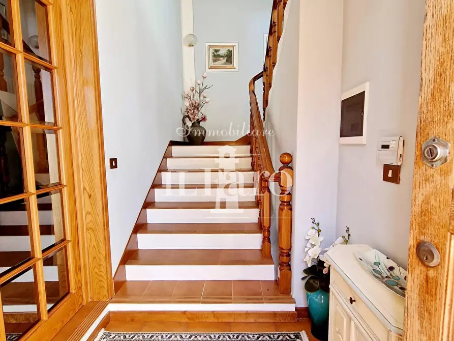 Immagine 12 di Porzione di casa in vendita  a Signa