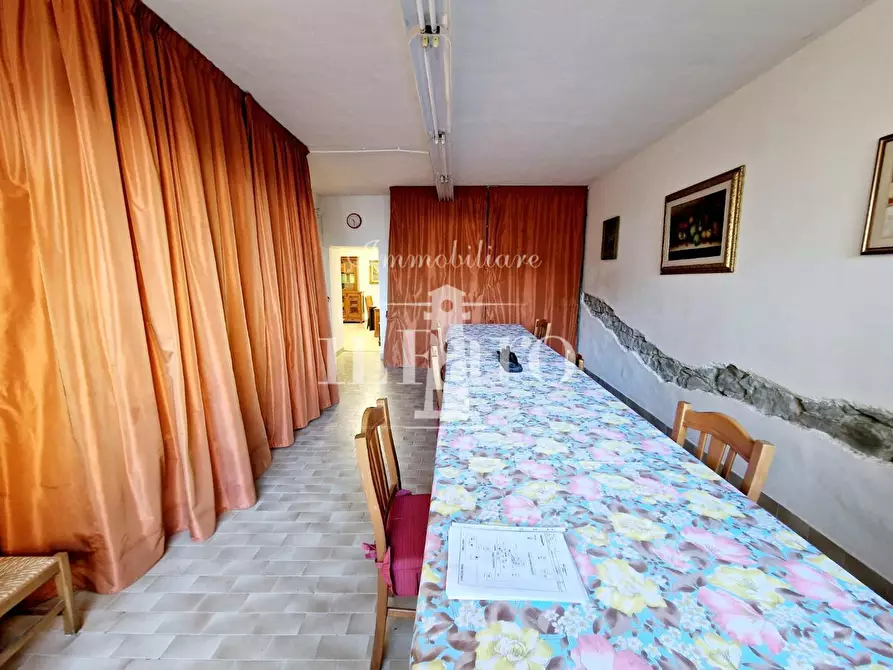 Immagine 49 di Porzione di casa in vendita  a Signa