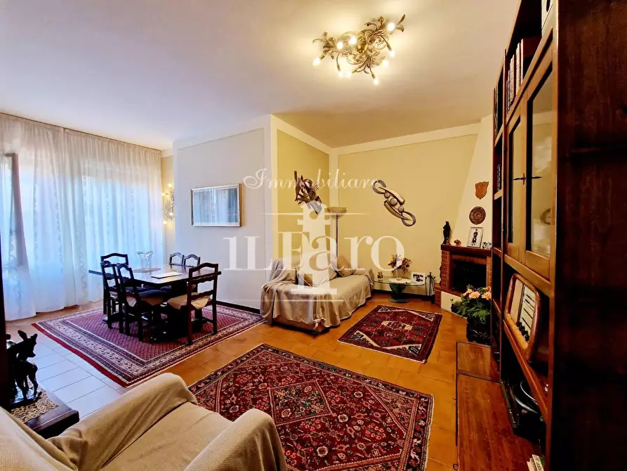 Immagine 16 di Porzione di casa in vendita  a Signa