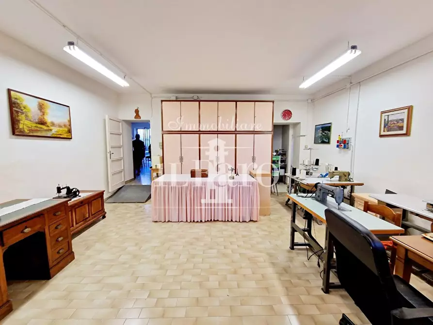 Immagine 60 di Porzione di casa in vendita  a Signa